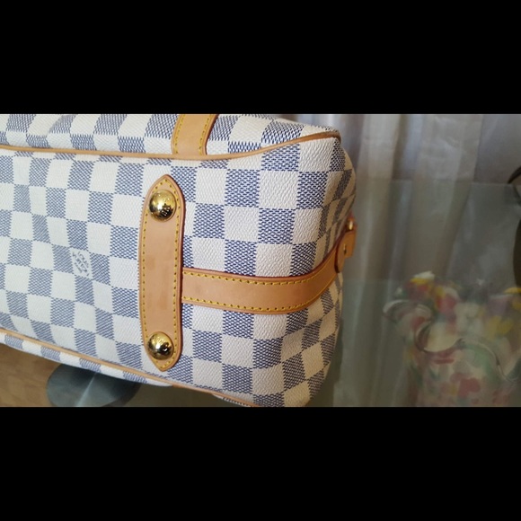 LOUIS VUITTON
Damier Azur Canvas Stresa - Picture 4 of 9